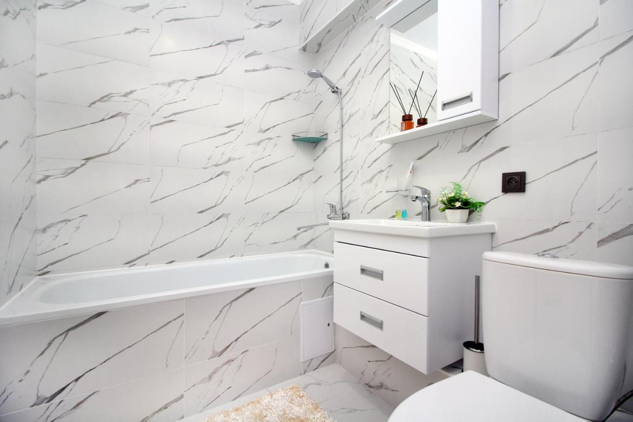 Cozy Studio In The Best Area! 5 Almatı Dış mekan fotoğraf
